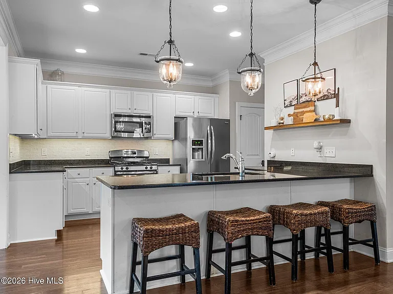 154 Cornel Ln — Photo 11