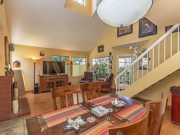5th image of 2673 Yerba Cliff Ct
