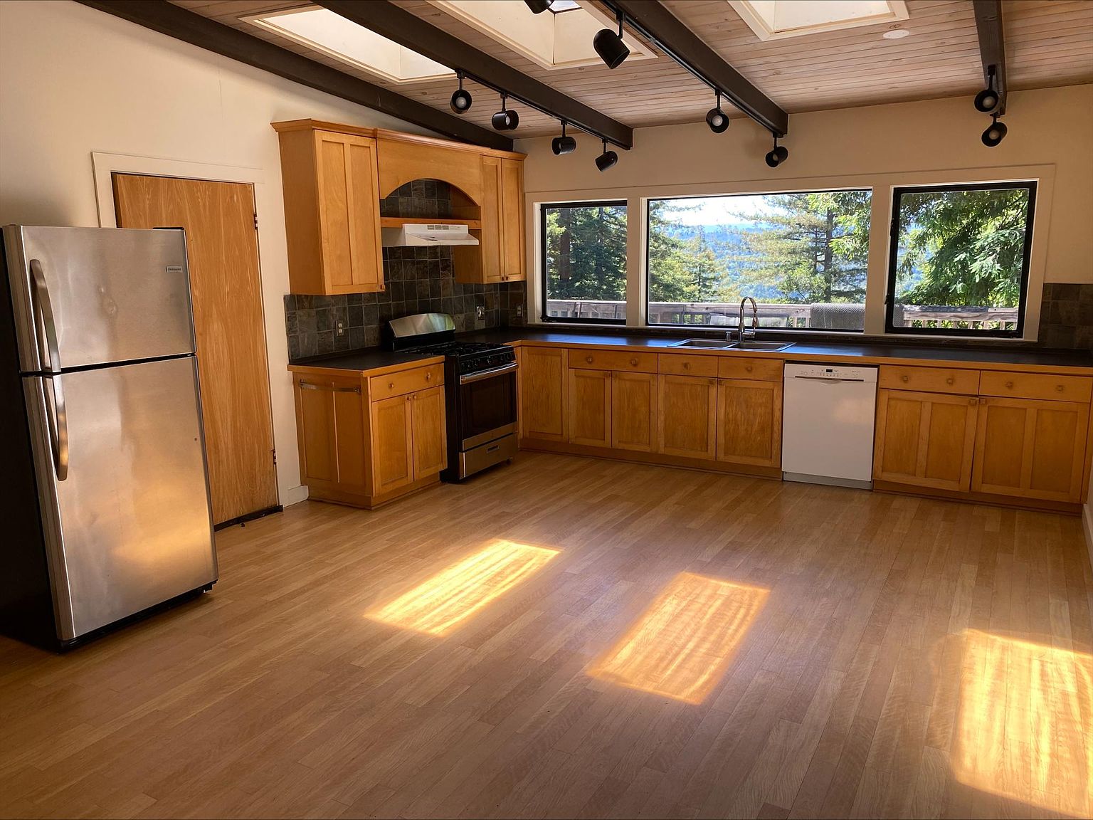 8200 Hacienda Ln, Soquel, CA 95073 Zillow