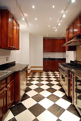 Rented by WAM Partners - William Moses Co. | media 114