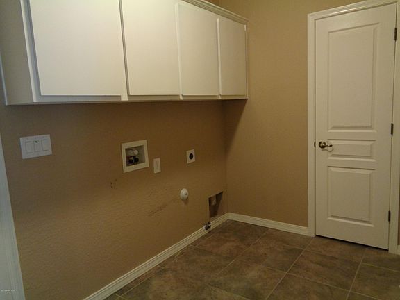 5th image of 435 E La Paz St
