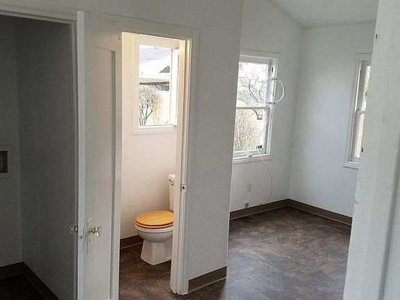 5th image of 4816 Earle Ave