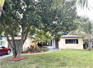 5361 SW 7th St, Pompano Beach, FL 33068