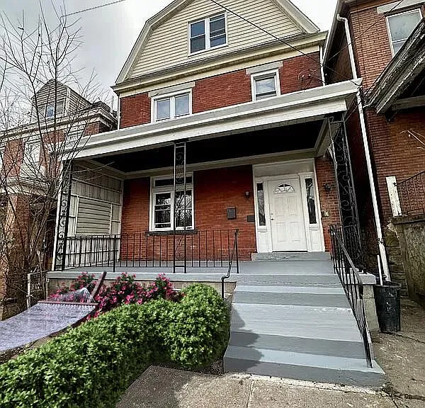 5404-1 Black St — Photo 1