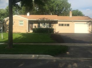 6317 Barrett St, Downers Grove, IL 60516