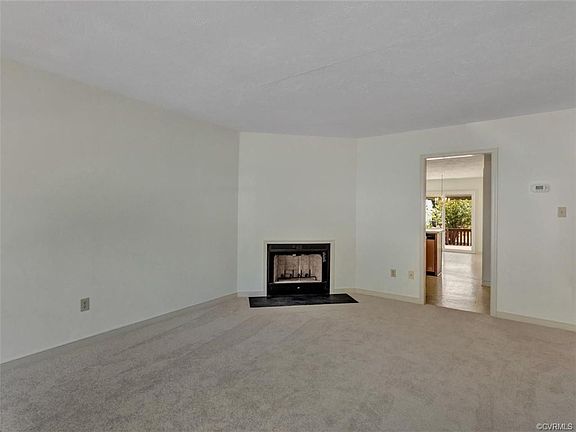 3rd image of 153 Arlington Sq