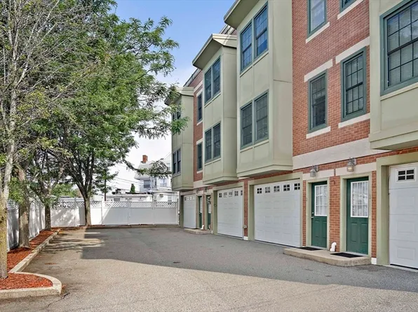 115 Albion St #4, Wakefield, MA 01880