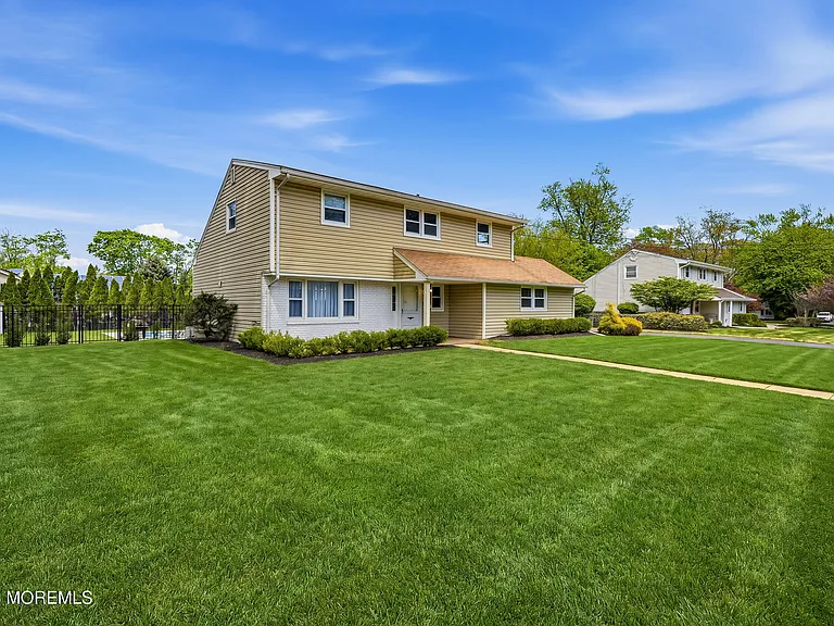 4 Cheryl Dr — Photo 12