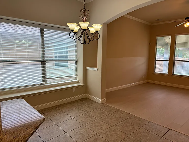 2701 Westpoint Dr — Photo 6