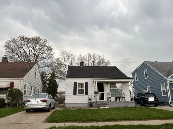 3787 Trumbull St, Trenton, MI 48183