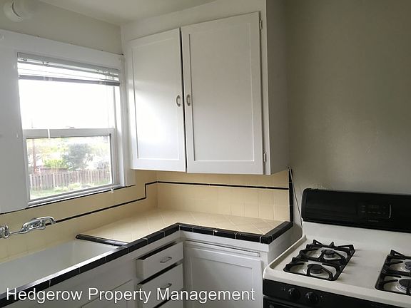 2nd image of 1066 Terrace Dr APT 5