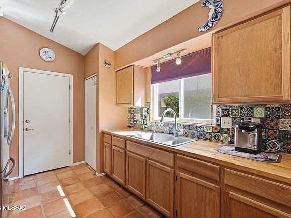 5th image of 10660 E Channelside Dr