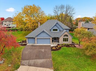 6258 Fernbrook Ln N, Maple Grove, MN 55311