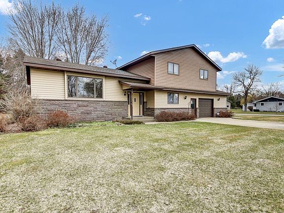 5th image of 17473 Fairway Cir