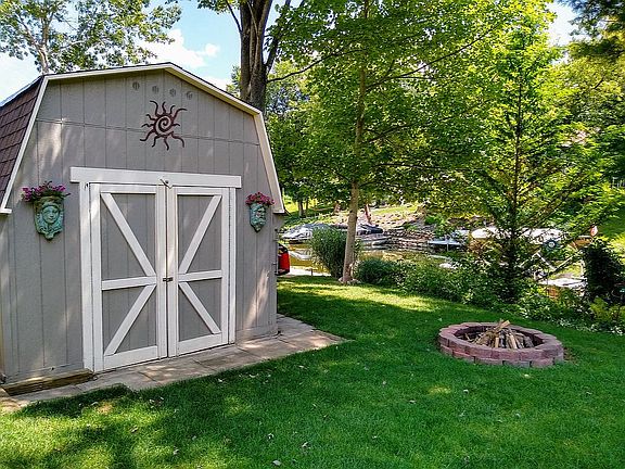 5th image of 6889 Victoria Shore Dr