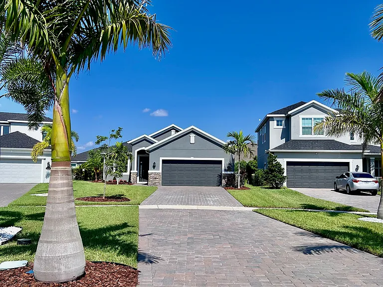 3309 Ribbon Grass Dr — Photo 2