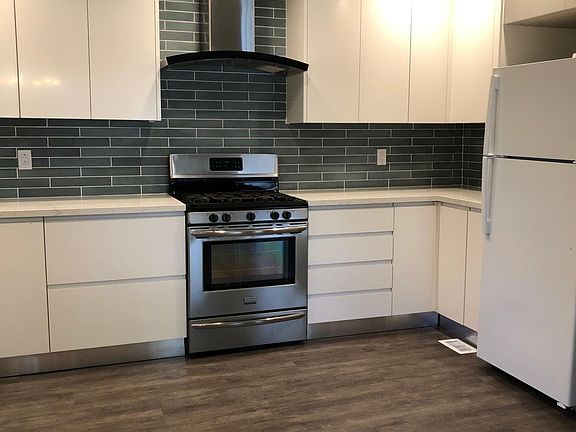 3rd image of 5470 Shelley St