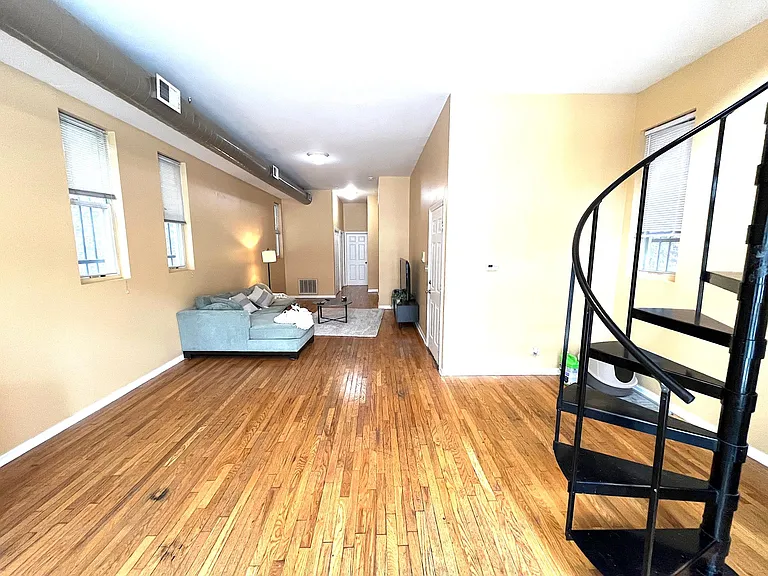 1340 N Dean St #1 — Photo 23