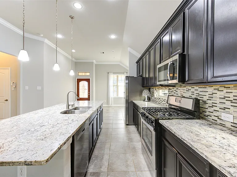 5314 Silver Ledge Dr — Photo 10