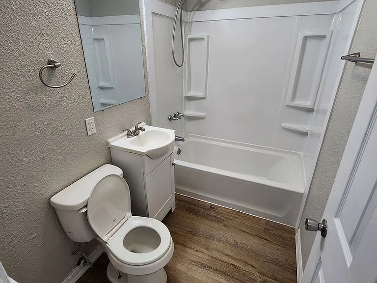 939 S Fort Ave — Photo 7