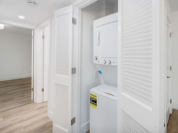 5th image of 37 Reed Blvd #1D