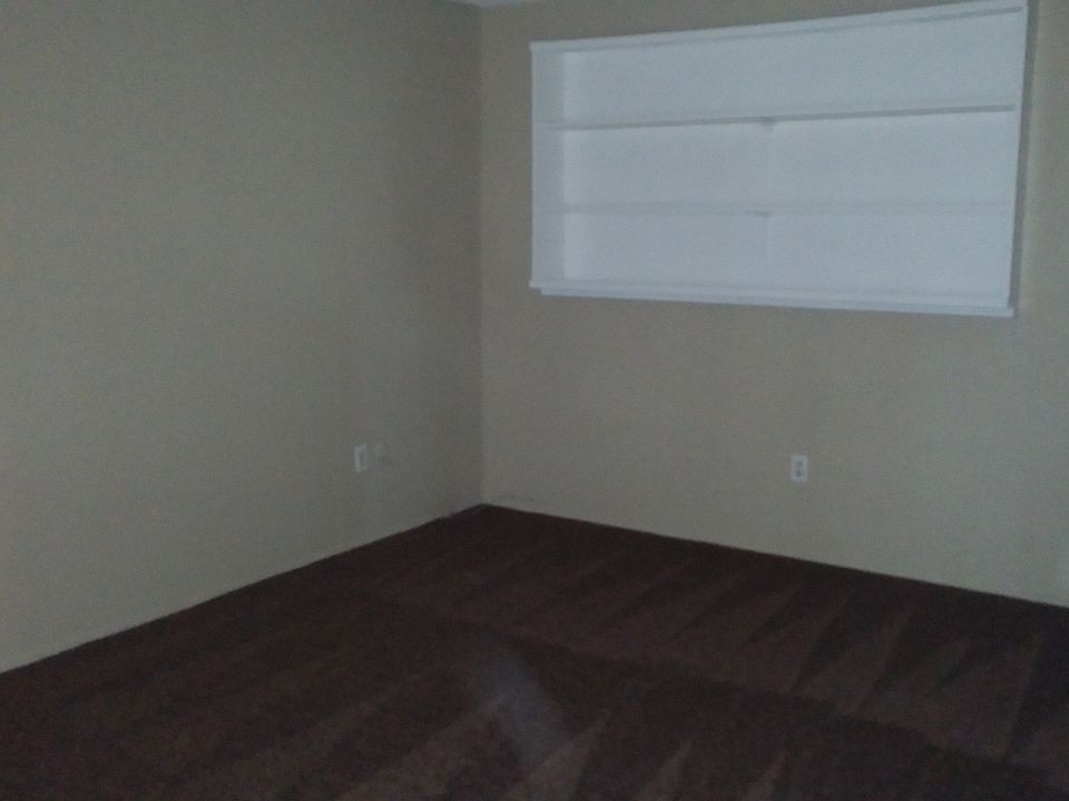 2nd image of 5808 Almendra Ave APT B