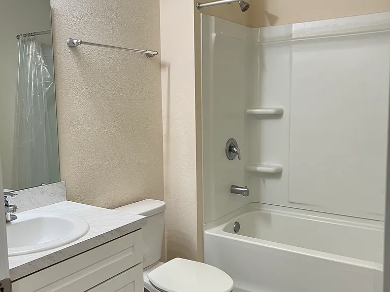 98 Pomona Way — Photo 21