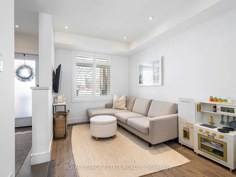 2 Rushbrooke Ave — Photo 4