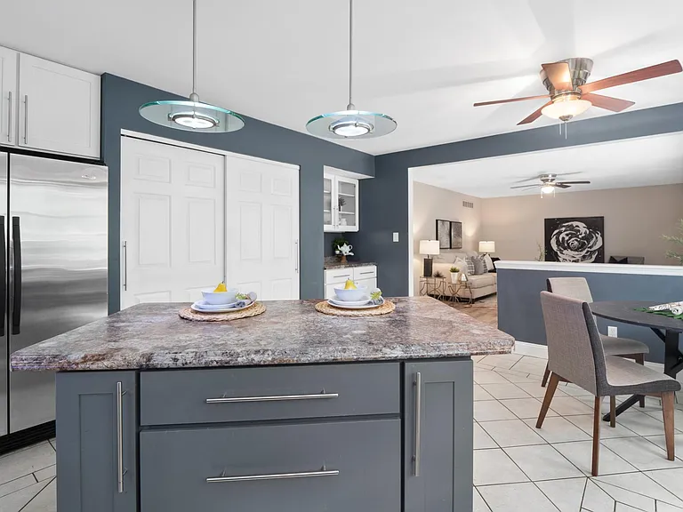 2122 Park Forest Dr — Photo 6