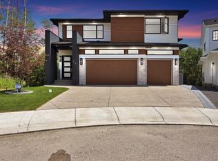 34 W Rockford Park NW, Calgary, AB T3G0G7