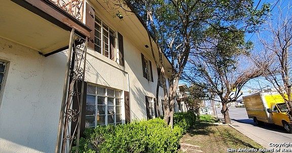 2nd image of 102 Club Dr APT 10