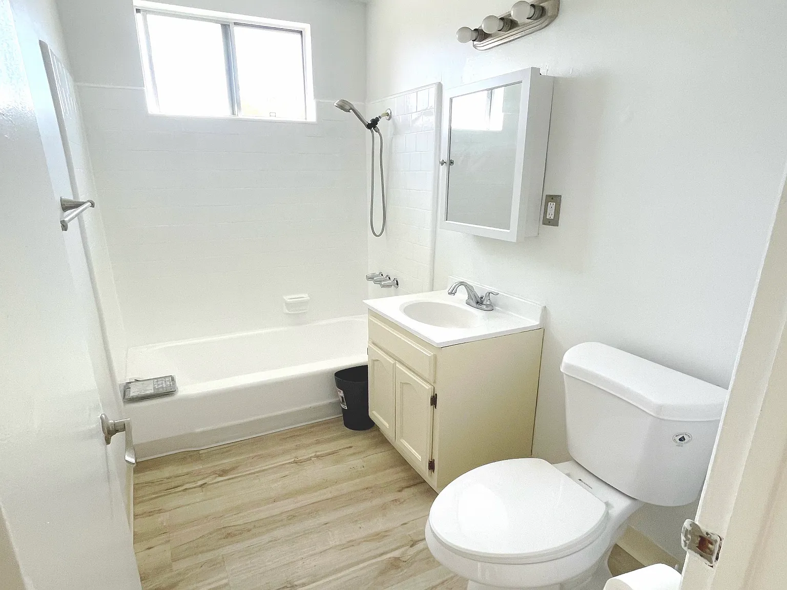 1 bed, 500 sqft, $1,900 — Photo 3