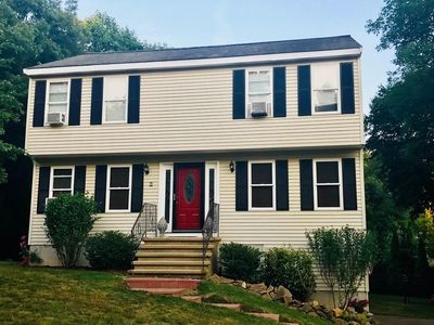 2 Centennial St, Hopedale, MA, 01747