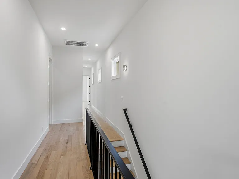 731B Croley Dr — Photo 17
