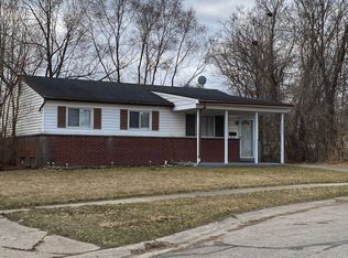 2300 Cedarcliff Dr, Ypsilanti, MI 48198
