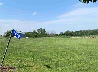 1810 Shamrock Ln, Waterville, IA 52170