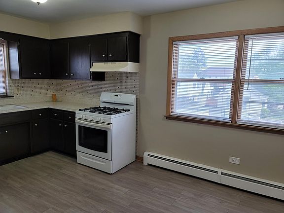 3rd image of 6747 N Olmsted Ave #2C