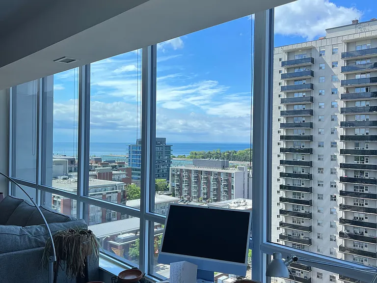 1 Hurontario St #1108 — Photo 20