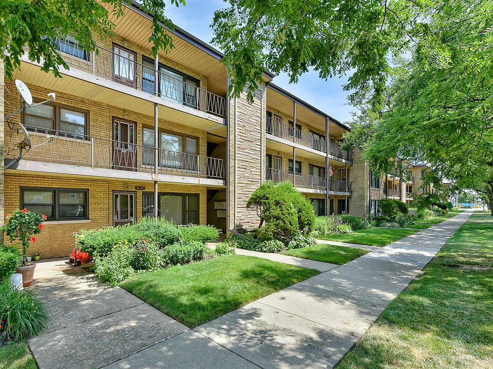 1st image of 4839 N Harlem Ave #3