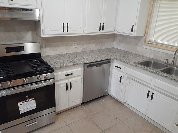 Kitchen - Stainless Steel Appliances