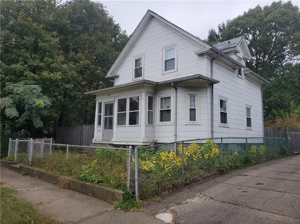 135 Roger Williams Ave, Providence, RI 02907