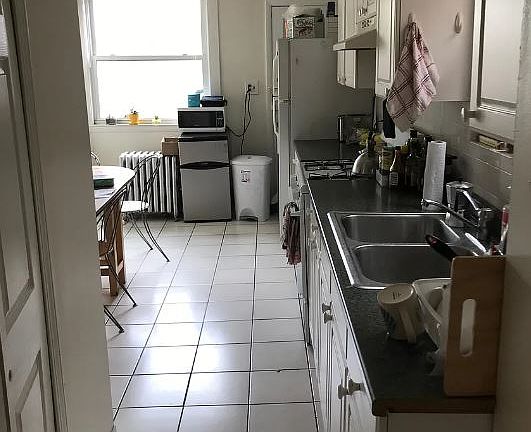 5th image of 1932 Maple Ave APT A1