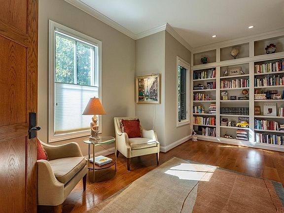 4th image of 4076 N Claybrooke Ct