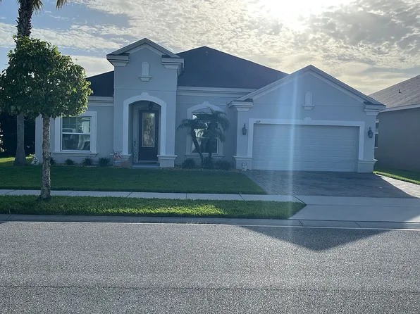 307 Blue Cypress Dr, Groveland, FL 34736