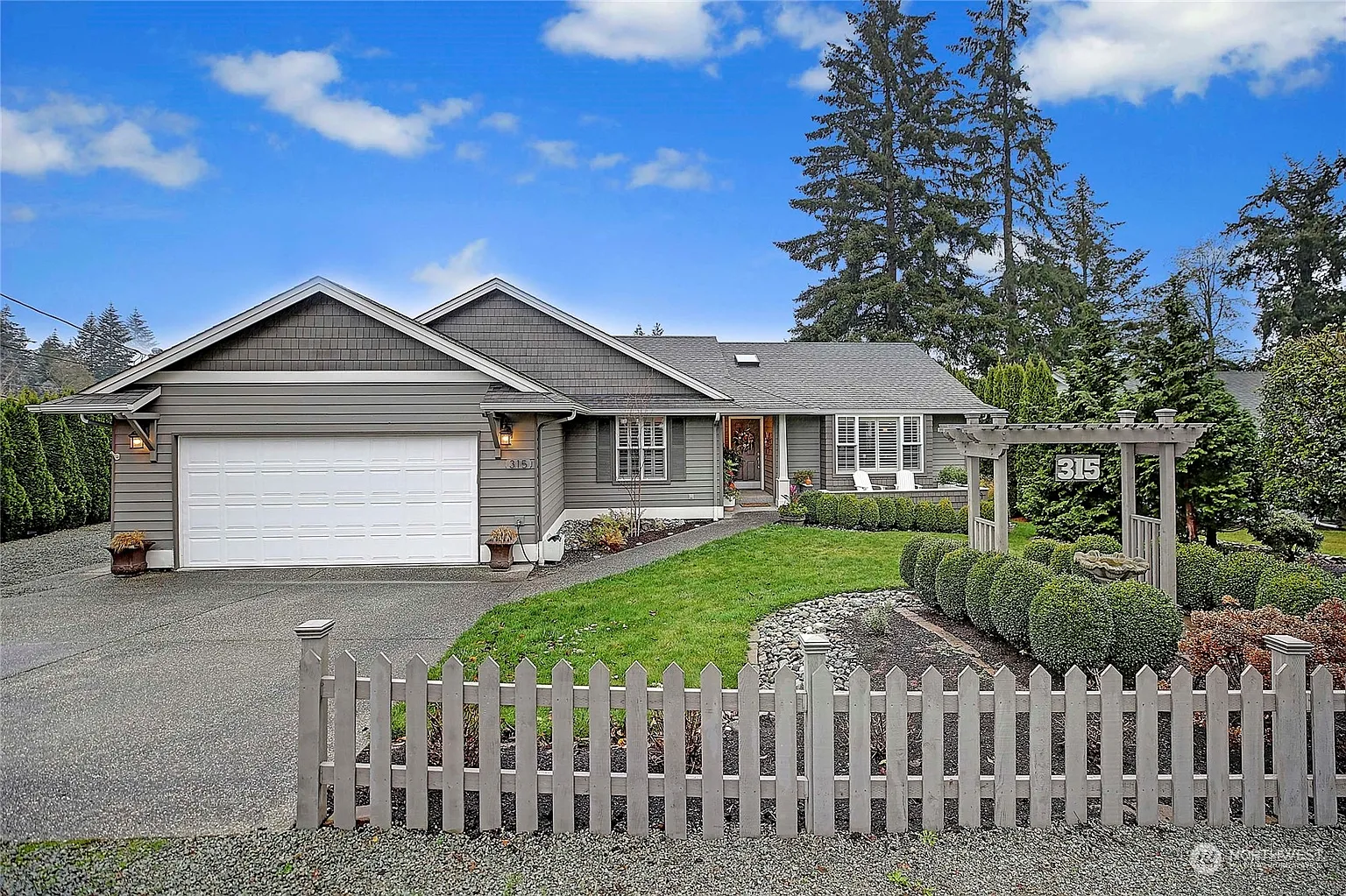 315 Heather Drive photo 1