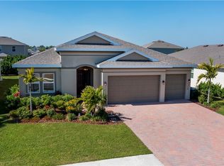 3350 Acapulco Cir, Cape Coral, FL 33909