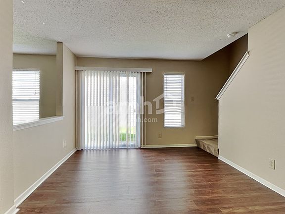 4th image of 2317 Bridlewood Dr