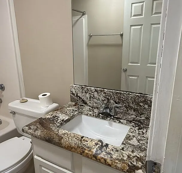 9812 Kings Pointe Dr — Photo 42