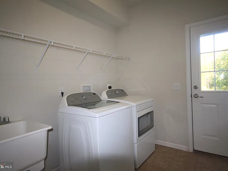 515 Ellison Dr — Photo 30