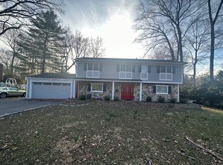 374 Pepper Ridge Rd, Stamford, CT 06905